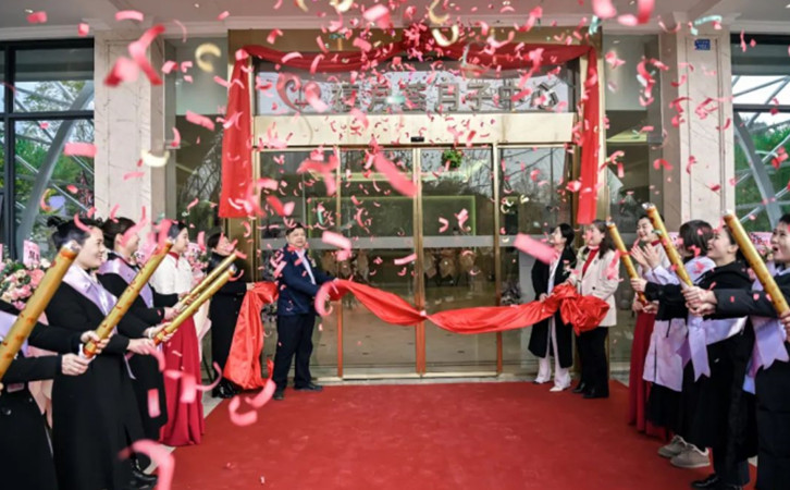 成都月子中心盛大開業(yè)，國色天香店開業(yè)活動圓滿結(jié)束1